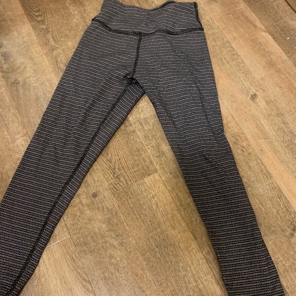 Beyond yoga high waist Capris xs - Picture 2 of 5
